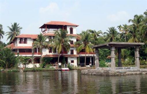 фото отеля Shravanam Greens Resort