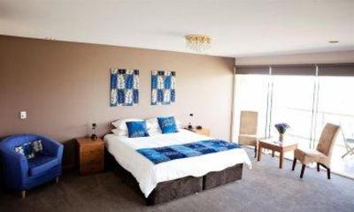 фото отеля Whitesbeach Guesthouse