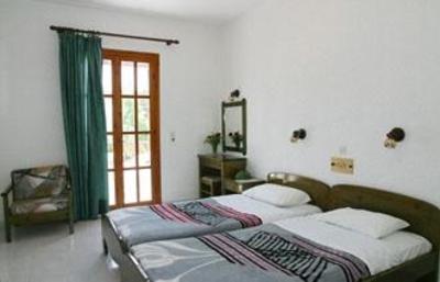 фото отеля Astron Hotel - Bungalows