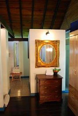 фото отеля Half Moon Blue Hotel Bacolet