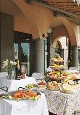 фото отеля Albergo Moderno Lovere