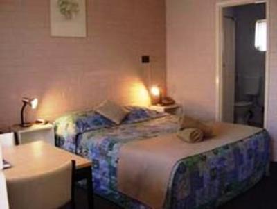 фото отеля Town Central Motel