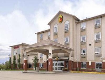 фото отеля Super 8 Fort Nelson