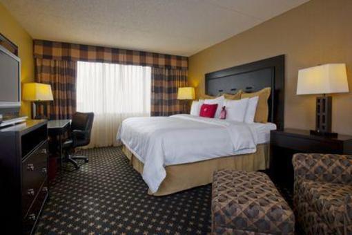 фото отеля Crowne Plaza Indianapolis Airport