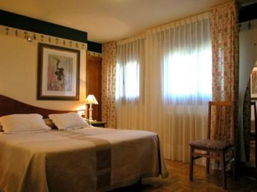 фото отеля Hotel Arostegui