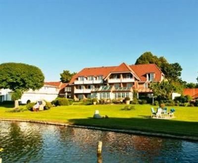фото отеля Strauers Hotel am See