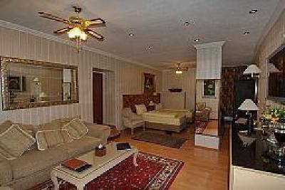 фото отеля Hotel Lowen International