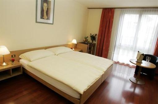 фото отеля Hotel Le National