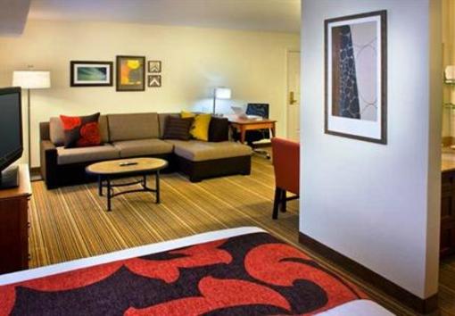 фото отеля Residence Inn Poughkeepsie