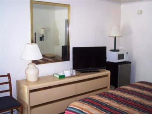 фото отеля Shore Hills Motel