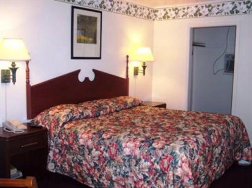 фото отеля Shore Hills Motel