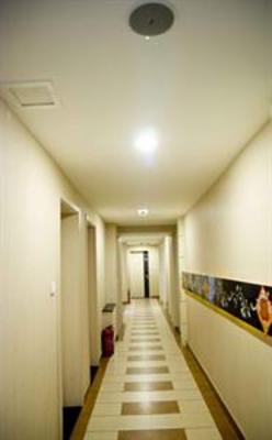 фото отеля Jinyang 99 Hotel Dashiqiao Railway Station North