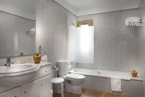фото отеля Hotel Porta d'Alella