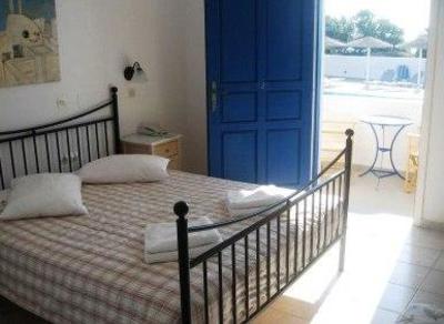 фото отеля Santorinifacile Villas