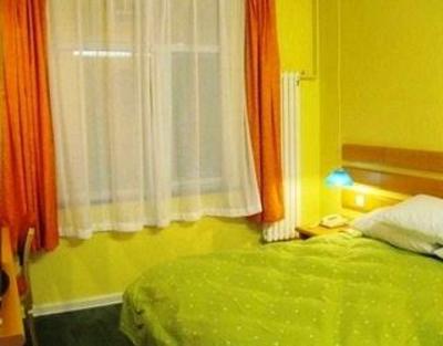 фото отеля Home Inn Tianjin Dagang Yingbin Street