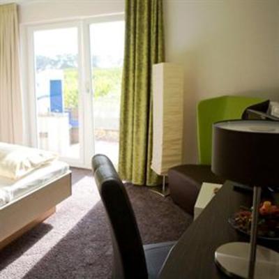 фото отеля Ahoi Ihr Landhotel am Nord-Ostsee-Kanal Breiholz