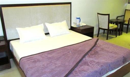 фото отеля Hill Park Inn