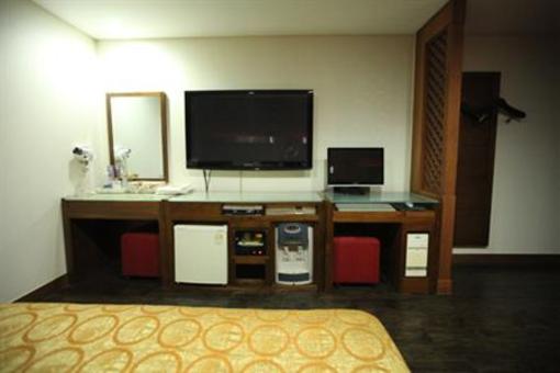 фото отеля Themepark Tourist Hotel Bucheon