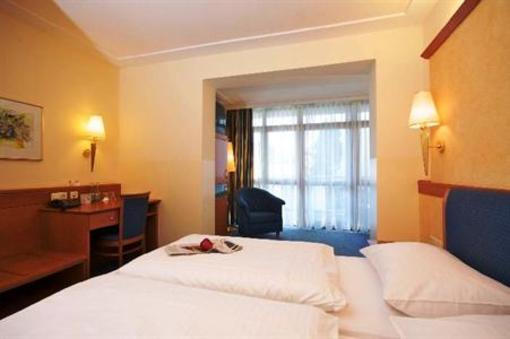 фото отеля Landhotel Locker