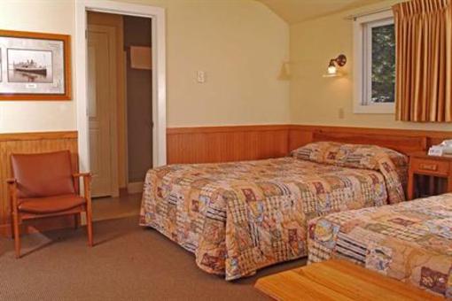 фото отеля Lake Yellowstone Hotel and Cabins