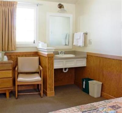 фото отеля Lake Yellowstone Hotel and Cabins