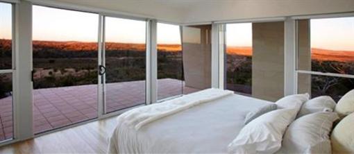 фото отеля Tanonga Luxury Eco Lodges Charlton Gully