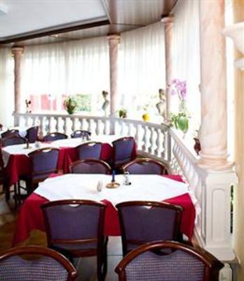 фото отеля Hotel Zum Ritter Walldurn