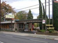 Cedar Lodge Motor Inn