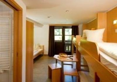 фото отеля Jugendhotel Wurzenrainer