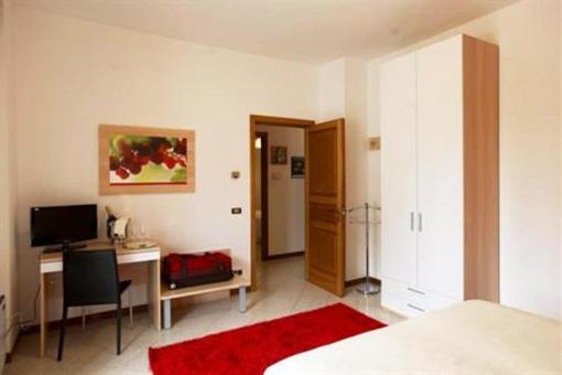 фото отеля Ari's B&B