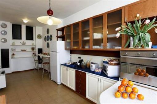 фото отеля Ari's B&B