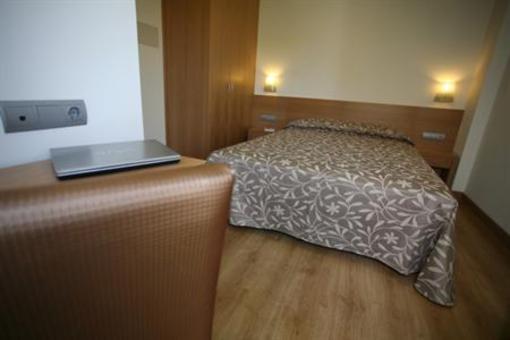 фото отеля Hostal Rambla
