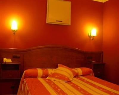 фото отеля Hotel Euro Ruta La Puebla de Valverde