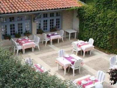 фото отеля Le Reverbere Hotel Vic-en-Bigorre