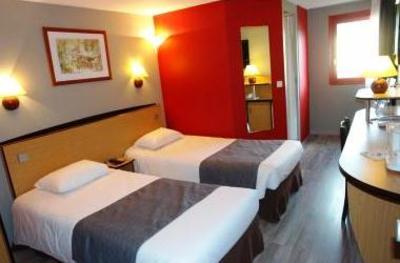 фото отеля Brit Hotel du Lac - Bourges Sud