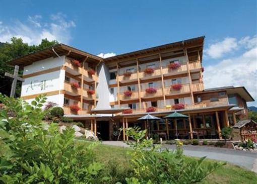 фото отеля Arlbergerhof Vital Hotel Weissensee