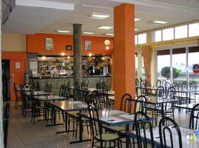 фото отеля Hotel Alpes Provence Alixan