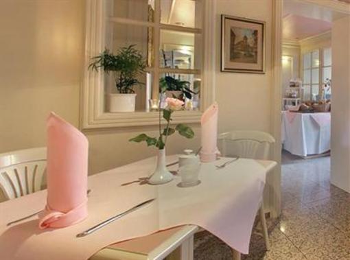 фото отеля Hotel Schwanen Mosbach