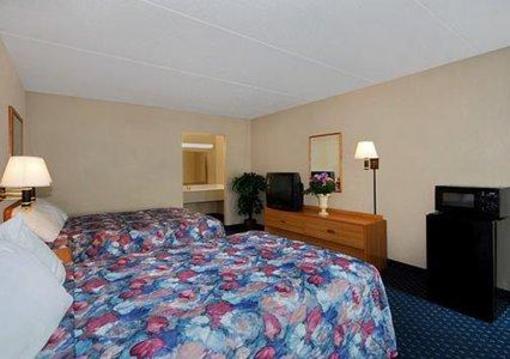 фото отеля Econo Lodge Coliseum