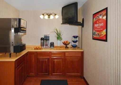 фото отеля Econo Lodge Coliseum