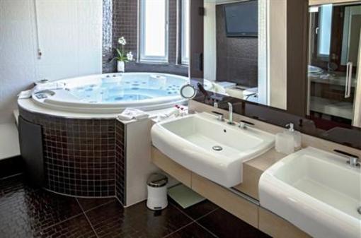 фото отеля Hotel Damianii