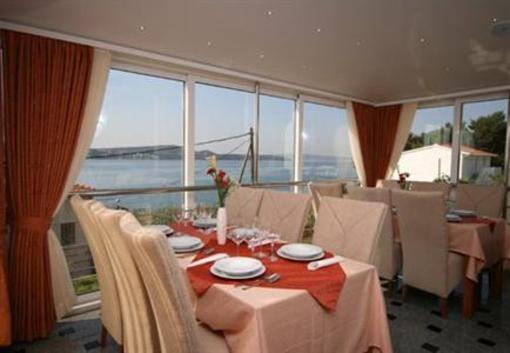 фото отеля Villa Ana Apartments Seget Donji
