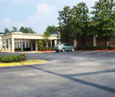фото отеля Travelodge Madison