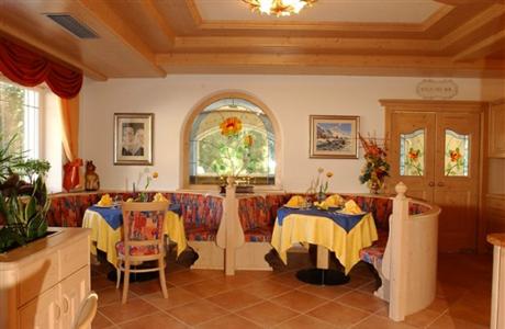 фото отеля Alpenhotel Panorama Mazzin