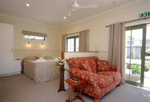 фото отеля Clive Colonial Cottages