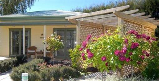 фото отеля Clive Colonial Cottages