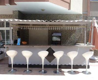 фото отеля Dolphin Suite Hotel