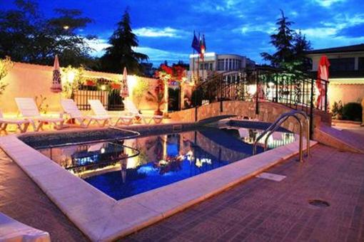 фото отеля Family Hotel Breza