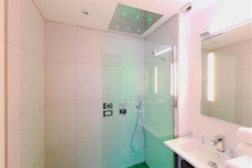 фото отеля Hotel LR La Rochelle