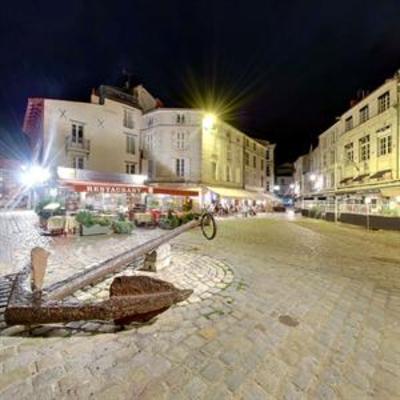 фото отеля Hotel LR La Rochelle